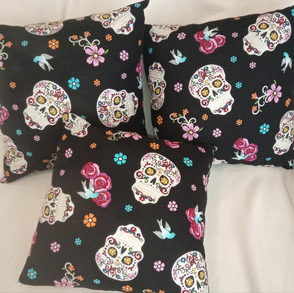 Throw Pillows - image 2